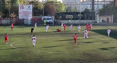 Yeşil sahalarda görülmemiş olay, hakem maçı bitirdikten sonra tekrar başlattı