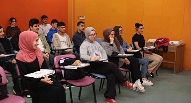 YKS'ye hazırlanan öğrencilere ücretsiz kurs hizmeti
