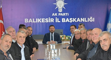 Altıeylül Mahalle Muhtarlarından Ak Parti İl Başkanı Mehmet Aydemir’e Ziyaret