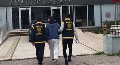 Bandırma’da Polisten Kaçarken Yere Uyuşturucu Attı, Kıskıvrak Yakalandı 