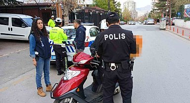 Başkent'te okul çevreleri emniyet denetiminde