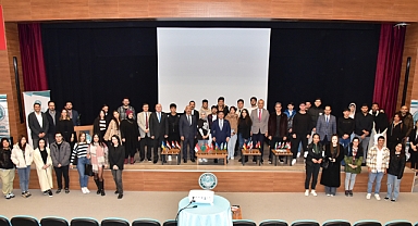 BAÜN Rektörü Prof. Dr. Yücel Oğurlu, Uluslararası Öğrencilerle Bir Araya Geldi