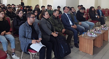  Burhaniye’de “Genç-Su Buluşmaları” Teması İşlendi