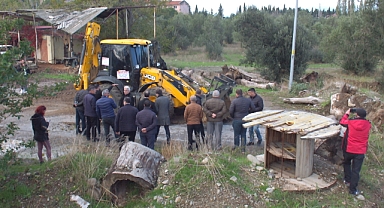 Burhaniye’de Mahallelinin Yol Sevinci   