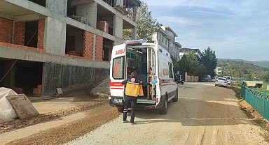 Bursa'da inşaattan düşen işçi yaralandı