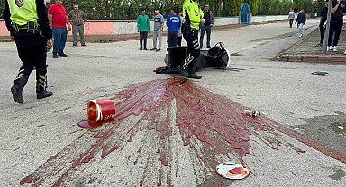 Bursa'da kazada motosiklet sürücüsü yaralandı, ketçaplar yola saçıldı