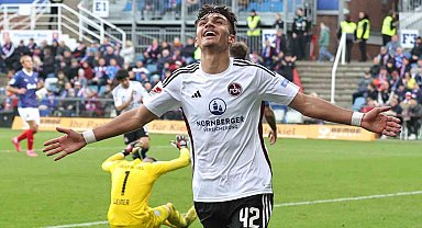 Can Uzun, performansıyla beğeni topluyor