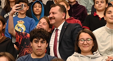 Çocukların Spor Malzemeleri Başkan Yılmaz’dan