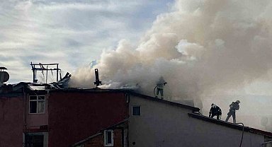 Doğalgaz sobası evi yaktı