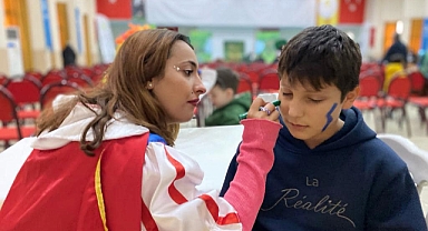 Dursunbey’de Çocuklar Doyasıya Eğlendi