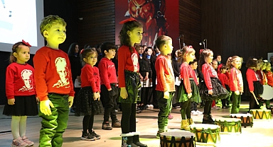 Edremit’te Öğretmenler Günü Kutlandı