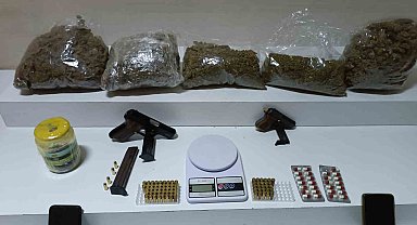 Evinden 2.5 kilogram uyuşturucu çıktı: 
