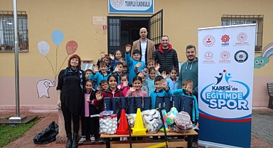 Karesi’de Köy Okullarına Spor Malzemesi Yardımı