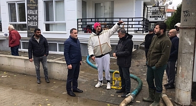 Kaymakam Memiş, Burhaniye'de Yaraları Sarıyor