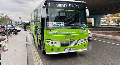 Kocaeli'de iki halk otobüsü çarpıştı: 1 yaralı