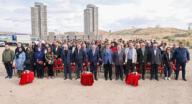 Milli Ağaçlandırma Günü'nde fidanlar toprakla buluşturuldu
