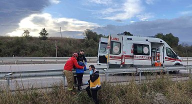 Otomobil refüje uçtu: 3 yaralı