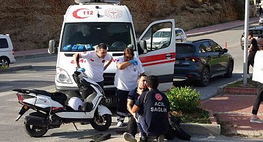 Otomobille çarpışan motosiklet sürücüsü yaralandı