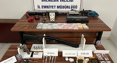 Sındırgı'da Araba Soyan Hırsız Yakalandı !