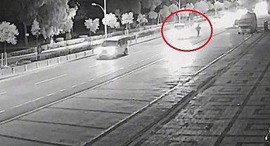 Ters şeritte ilerleyen motosiklet kamyonete çarptı