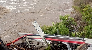 Zeytinli Köprüsü Son Yağışlarda Tamamen Yıkıldı