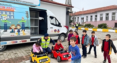 5 İlkokuluna Trafil Eğitimi Verildi 