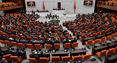 600 Milletvekilinden 61’i Partilerden İstifa Etti