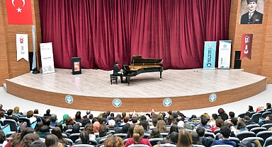 Balıkesir’de Müzik Resitalleri Devam Ediyor