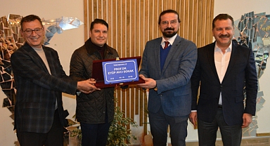 Balıkesir’in Kalplere Dokunan Doktoruna Büyük Jest