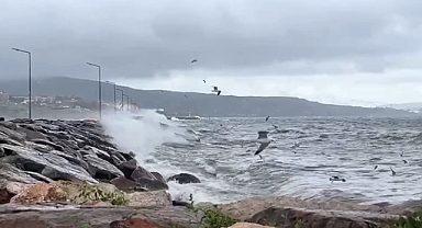 Bandırma'da Fırtına...