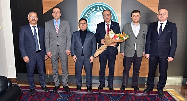 BAÜN’de Veteriner Fakültesi’nde Dekanlık Devir Teslimi Gerçekleştirildi