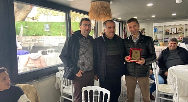 Burhaniye’de Hasan Öğretmen Gönüllere Taht Kurdu