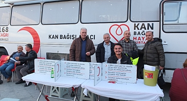 Burhaniye'de Kan Bağış Merkezi İlgi Gördü