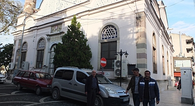 Burhaniye’de Tarihi Camii Hayırseverlerin Yardımıyla Yenilendi