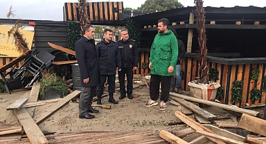Burhaniye Kaymakamı Memiş, Fırtınadan Zarar Gören İşletmeleri Ziyaret Etti