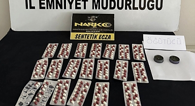 Çantasından 261 Adet Hap Çıktı