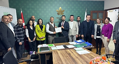 Gelecek Partisi Balıkesir’de büyüyor