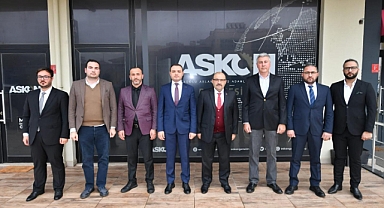 Vali Ustaoğlu Gezmeye Devam Ediyor