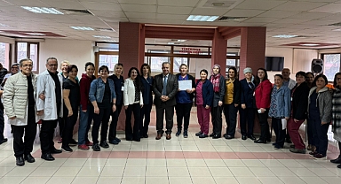 Balıkesir Devlet Hastanesi Yönetimi, Uzun Yıllar Hizmet Eden Personellere Teşekkür Belgesi Verdi
