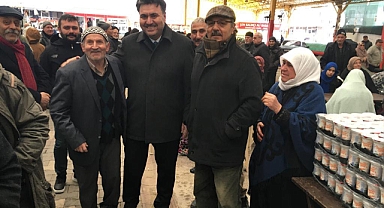 Başkan Emin Ersoy, İlçede Umre Görevini Yerine Getirecek Vatandaşın Hayır Cemiyetlerine Katıldı