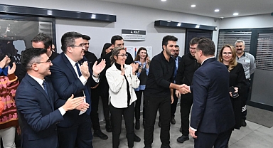 Başkan Yılmaz Ekibi İle Kuçaklaştı