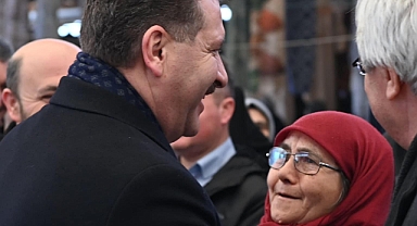 Başkan Yılmaz Vatandaşların Cumasını Kutladı