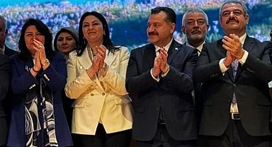 Başkan Yücel Yılmaz, AK Parti Seçim Beyannamesi Tanıtım Toplantısı'na Katıldı