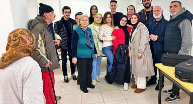 Burhaniye MYO’dan Büyüklerimize Müzik Ziyafeti 