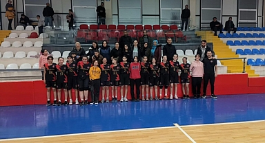 Havran Belediyespor U16 Kızlar Ligi'nde Şampiyonluğa Ulaştı