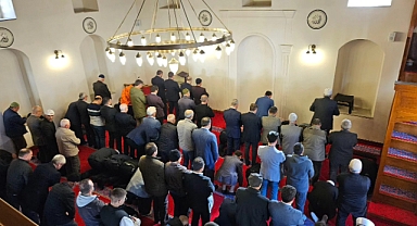 Sındırgı’da Yakup Bey Camii Yeniden Hizmete Açıldı