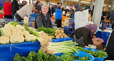 Sındırgı Pazarında Kış Bereketi