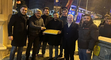 Tatlı Yediler, Tatlı Konuştular Dostluk Kazandı