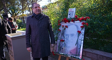 Uğur Mumcu Ayvalık'taki Evinin Önünde Anıldı