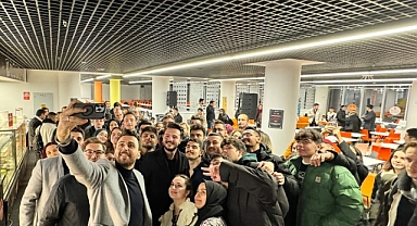 Vekil Öztaylan Gençlerle Bir Arada